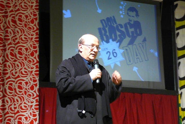 don Roberto, a San Donà, durante una conferenza nel mese di don Bosco