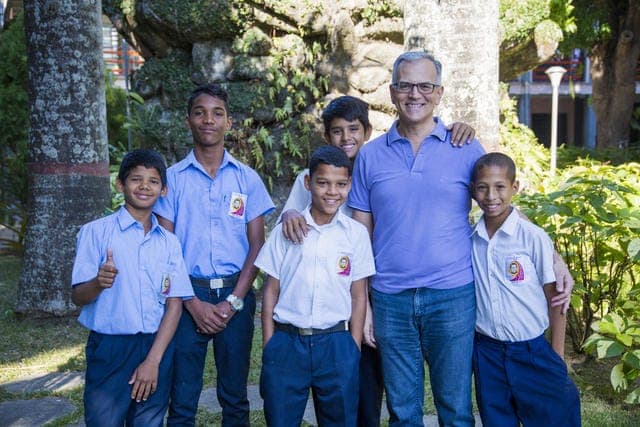 2018, Giampietro Pettenon, sdb, con i ragazzi dell'Argentina
