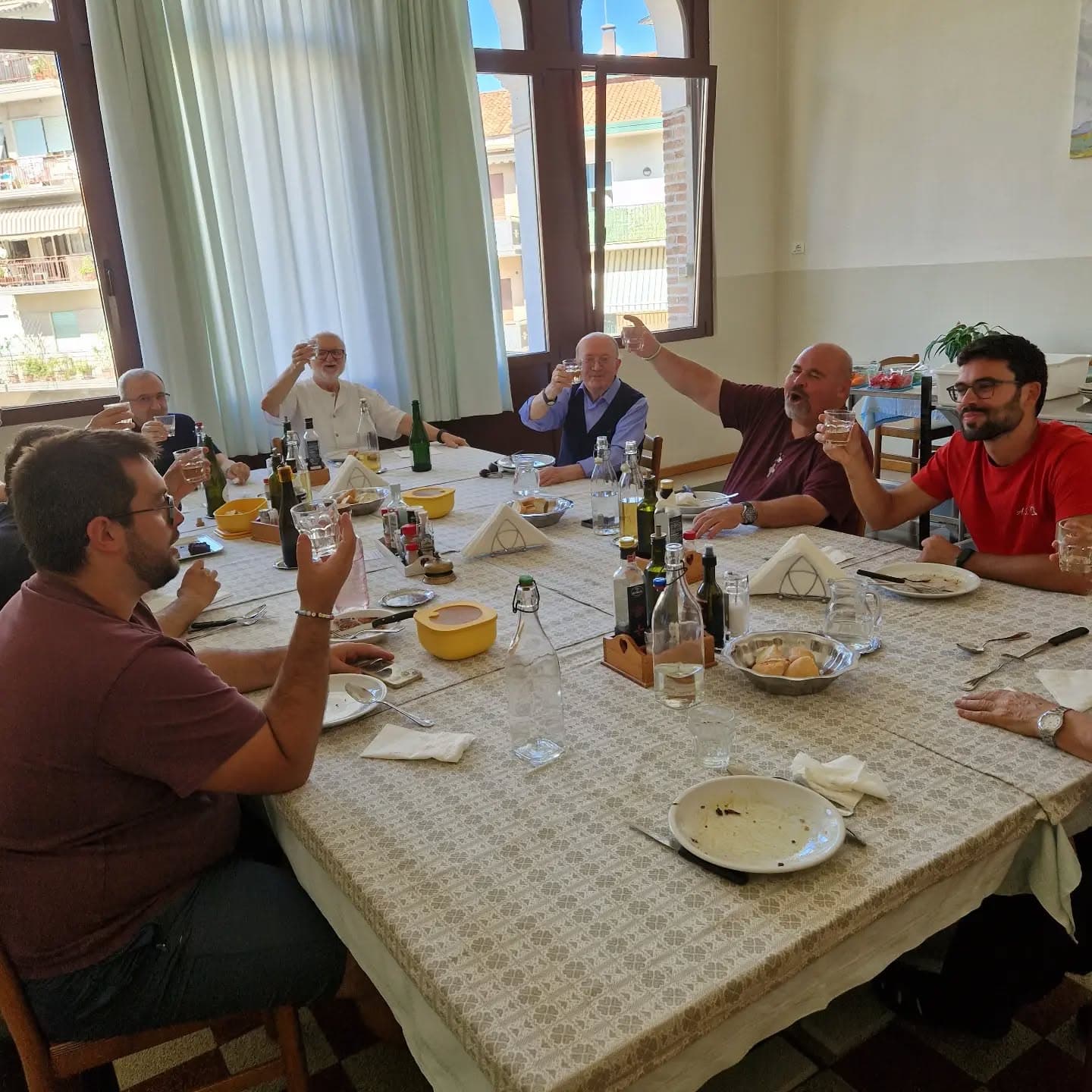 Brindisi in Comunità Salesiana per don Nicola, un ultimo abbraccio fraterno d...