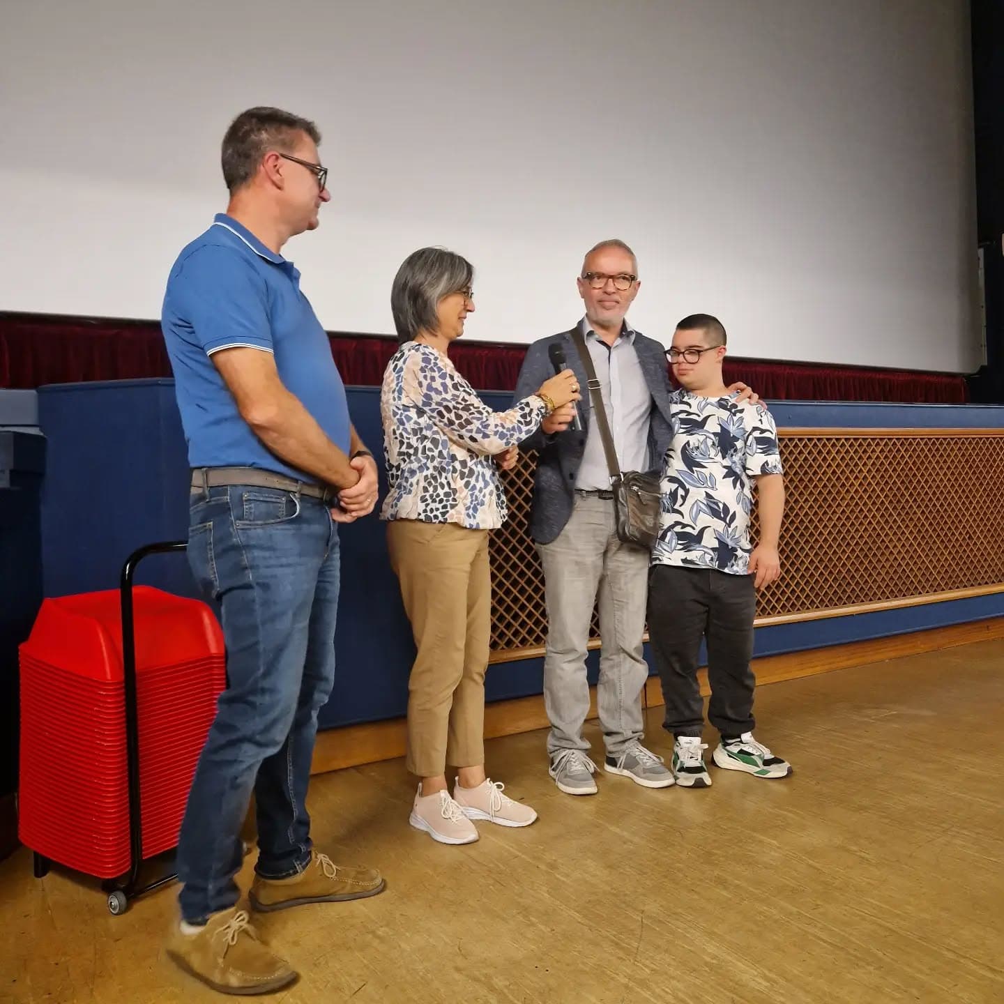 Incontro con i protagonisti di Mio fratello rincorre i dinosauri